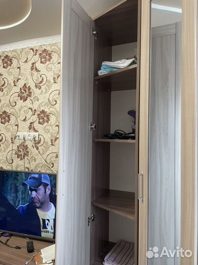 Шкаф угловой