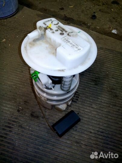 Renault Logan бензонасоса