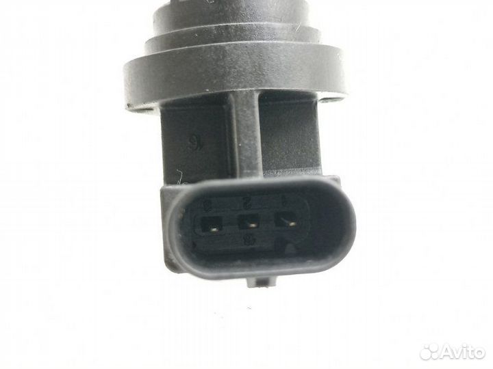 Датчик положения распредвала Mercedes-Benz