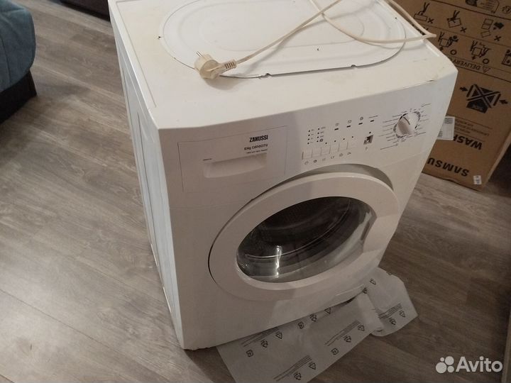 Сральная машина zanussi