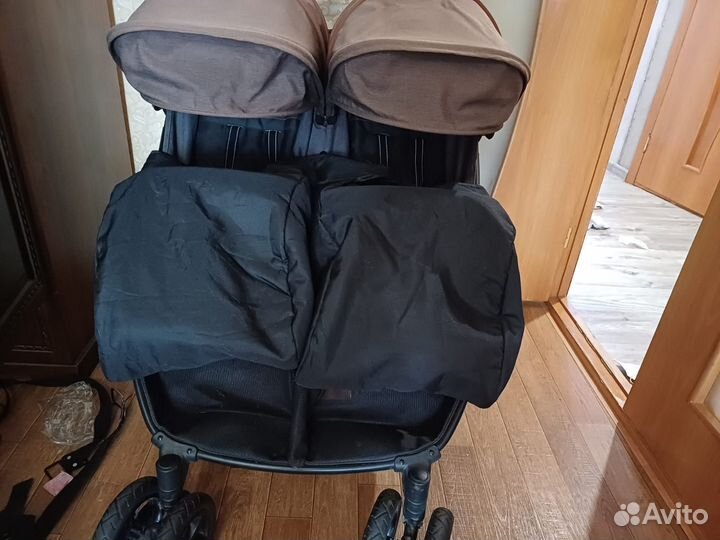 Коляска прогулочная для двойни Coletto Enzo Twin