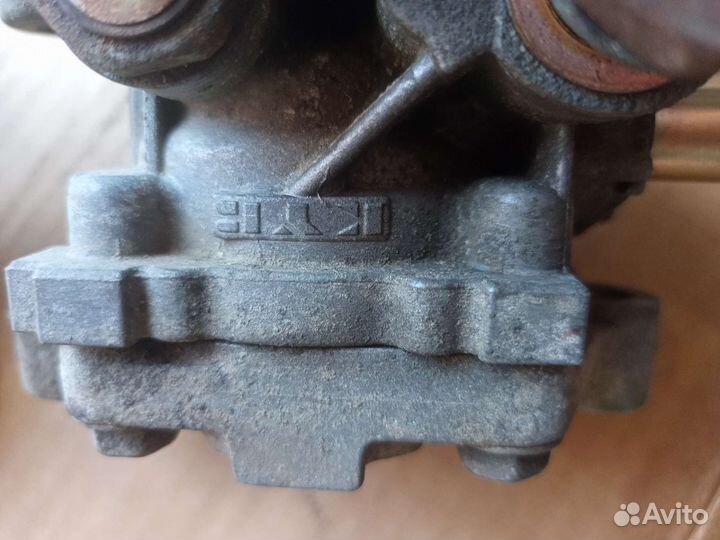 Насос гур на Mitsubishi Lancer 9