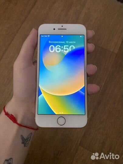 Телефон iPhone 8