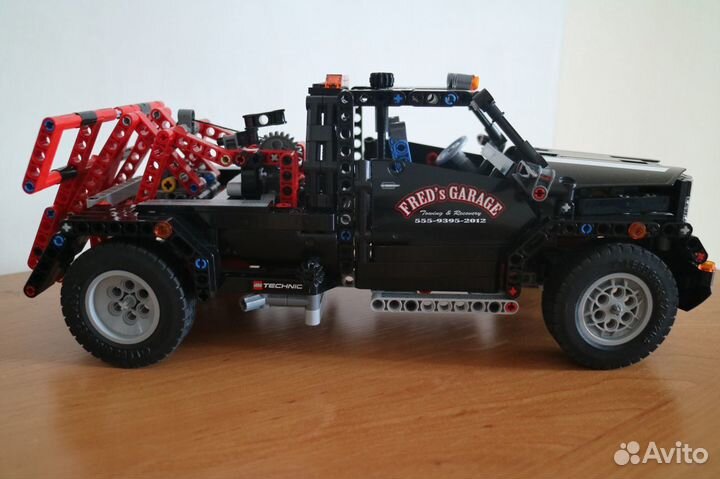 Lego technic fred's garage on sale