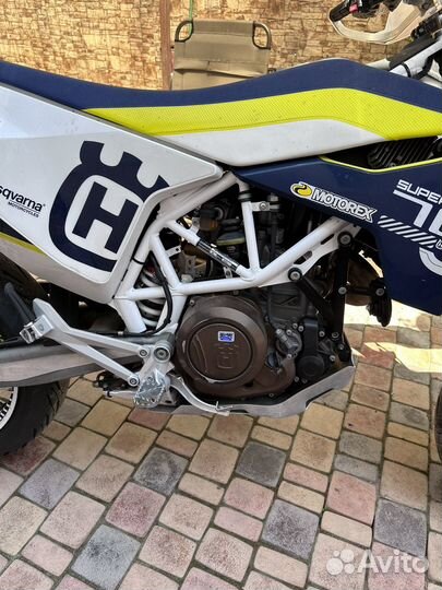 Husqvarna 701 supermoto