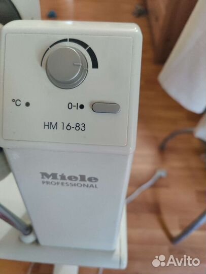 Профессиональная гладильная машина Miele HM 16-83