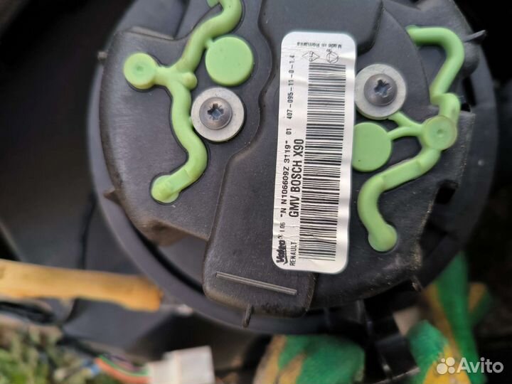 Renault Sandero вентилятор печки салона