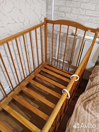 Детская кроватка