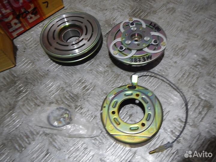 Компрессор кондиционера Mitsubishi L200