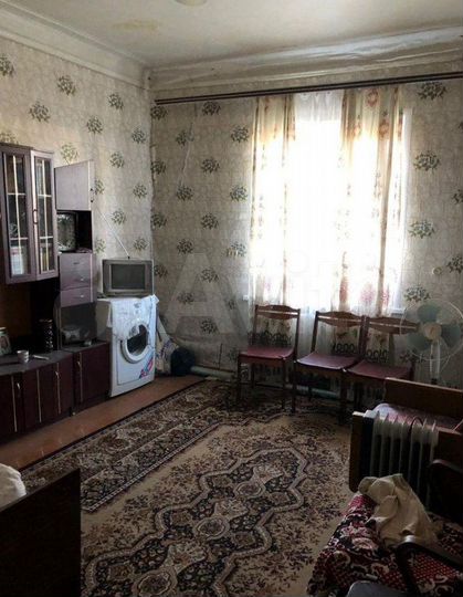 3-к. квартира, 70 м², 1/2 эт.