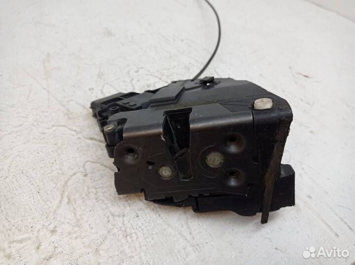 Замок двери задней правой