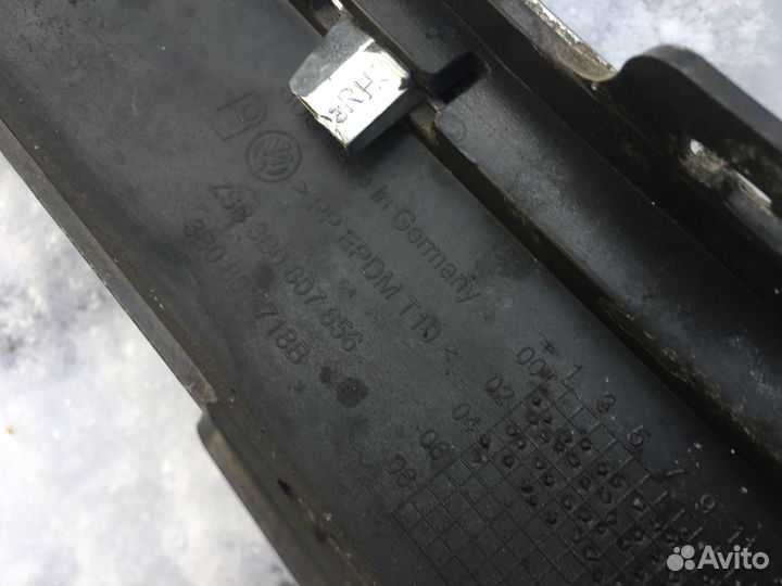 Молдинг бампера с хромом черный VW Passat B5+ GP