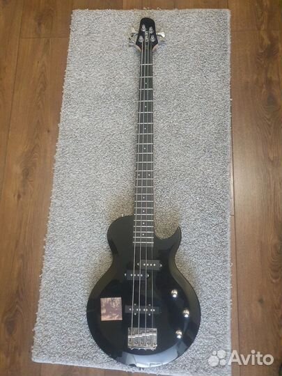 Бас гитара clevan 9000