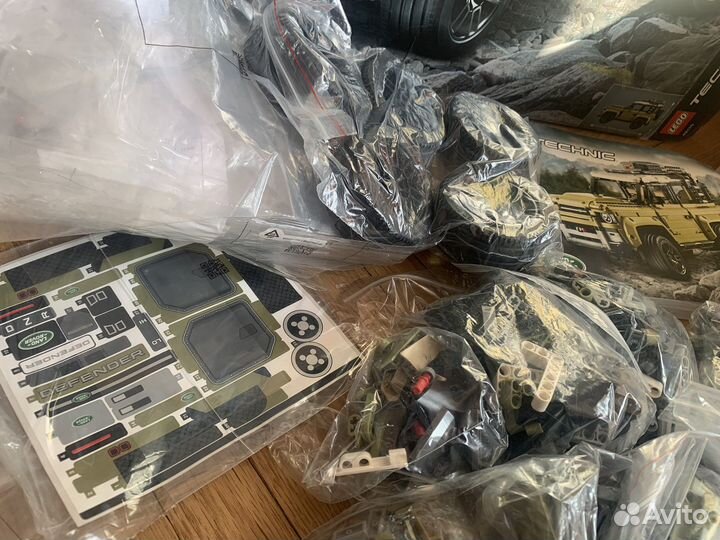 Lego Technic 42110 Land Rover Defender