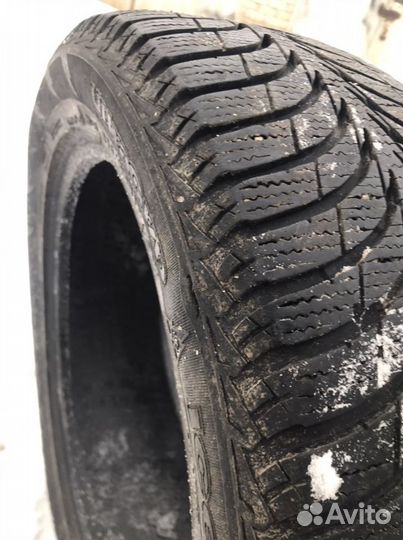 Goodyear EfficientGrip 215/55 R17