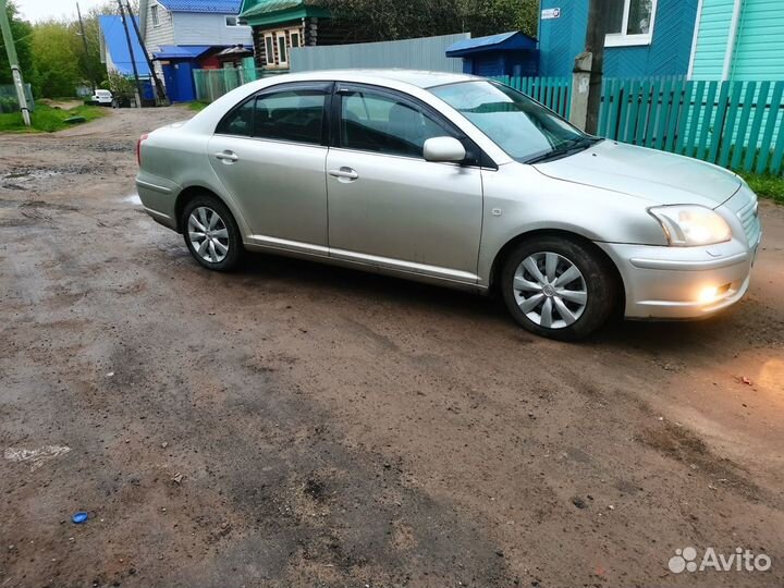 Toyota Avensis 2.0 МТ, 2004, 210 000 км