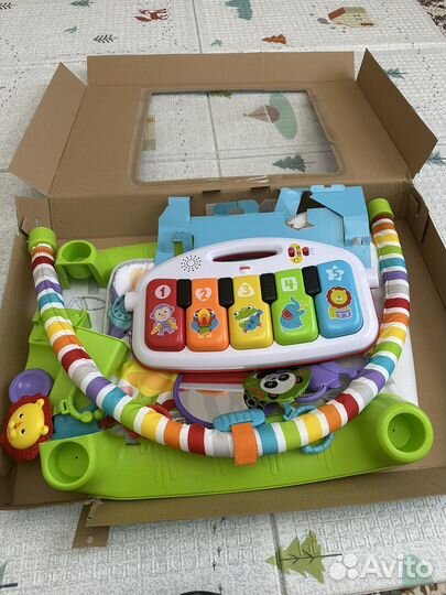 Развивающий коврик fisher price с пианино