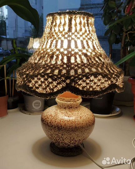 Настольная лампа
