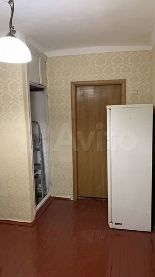 Комната 10,7 м² в 6-к., 4/4 эт.