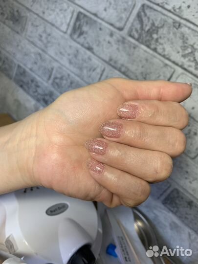 Модель на маникюр