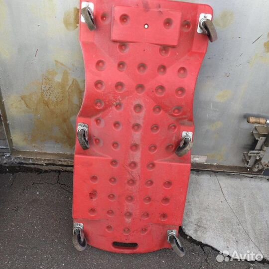 Ремонтый лежак под авто