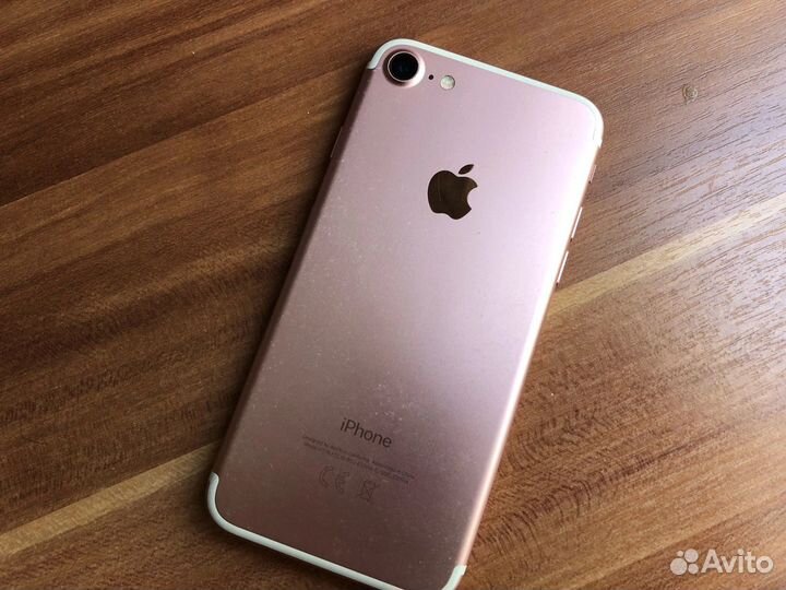 Телефон iPhone 7