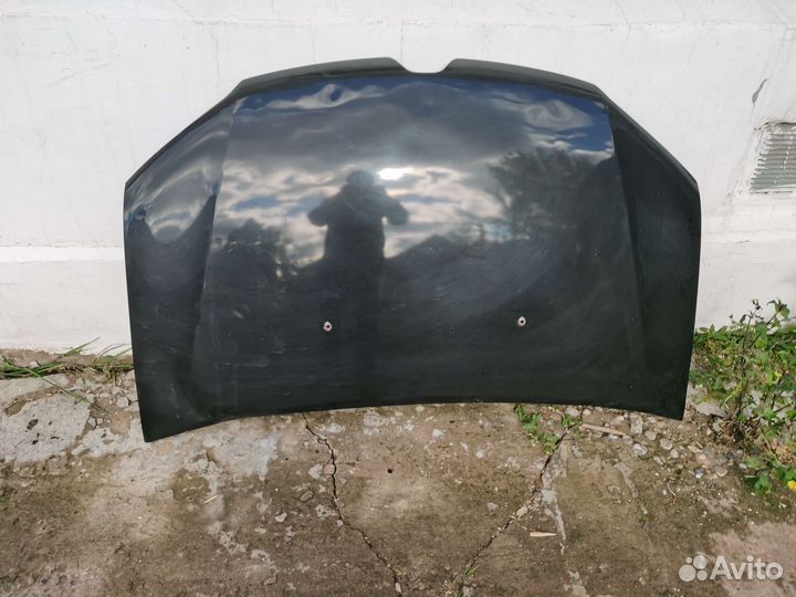 Продам капот Renault sandero 2 +бампер