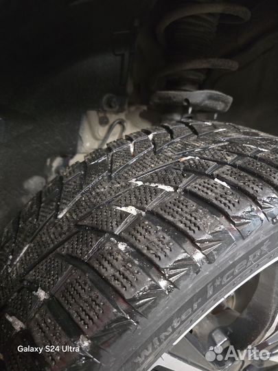 Hankook Winter I'Cept X RW10 255/45 R20