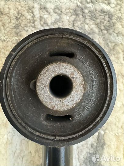 Задний продольный рычаг