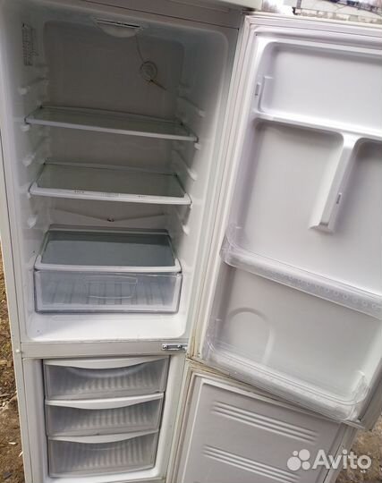 Холодильник samsung