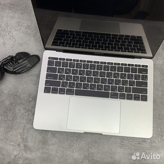 MacBook Pro 13 2017 i5-2.3GHz/16Gb/128Gb