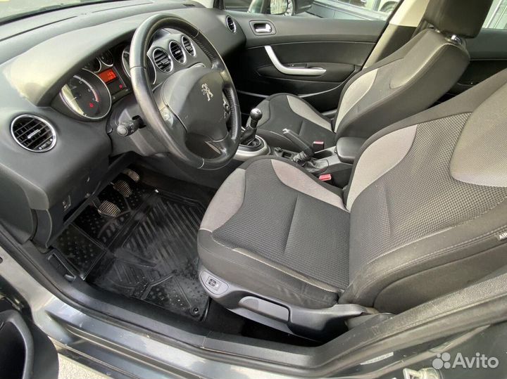 Peugeot 308 1.6 МТ, 2012, 111 000 км