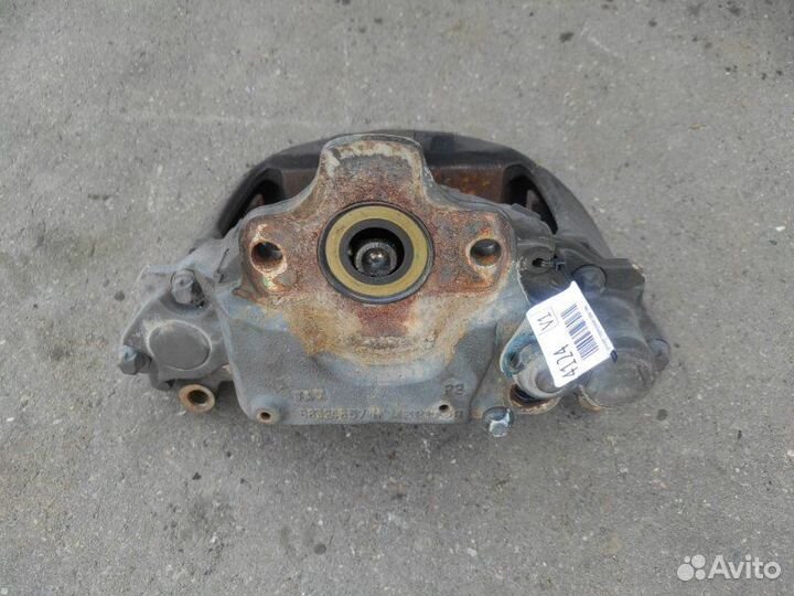 Суппорт тормозной задний левый Volvo Fh 4