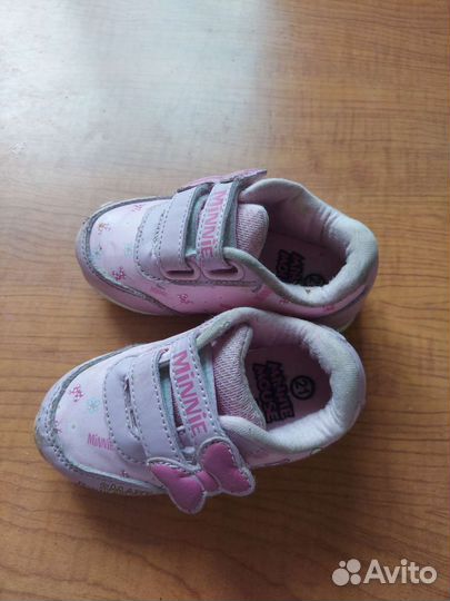 Кроссовки для девочки 21