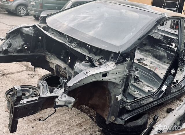 Передняя левая четверть Hyundai Solaris 1