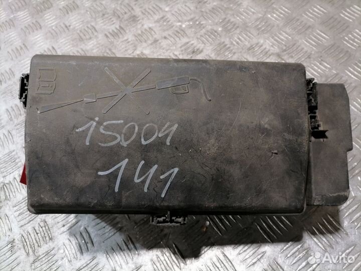 Блок предохранителей моторный Opel Insignia 2008-2