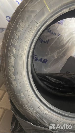 Goodyear UltraGrip Performance 235/55 R17 103V