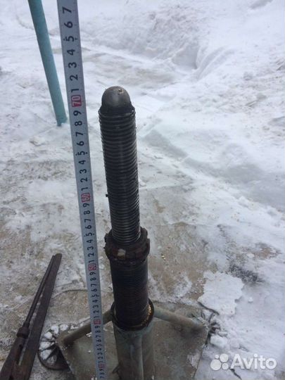 Домкрат авиационный винтовой 70см