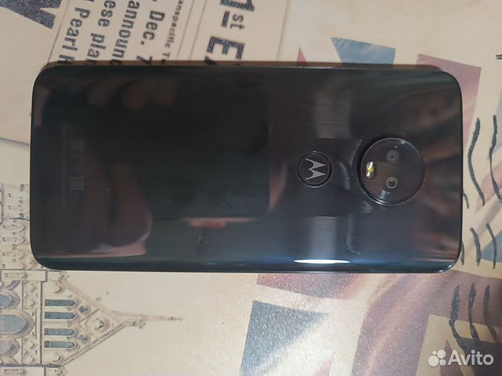 Продам телефон Moto g7