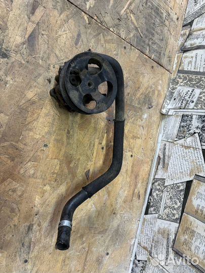 Насос гидроусилителя руля Camry 40 / 2,4л