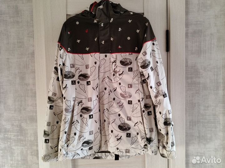 Сноубордическая куртка женская