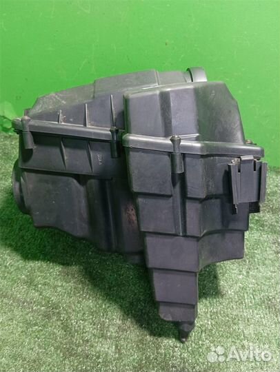 Корпус воздушного фильтра Land Rover Discovery 4