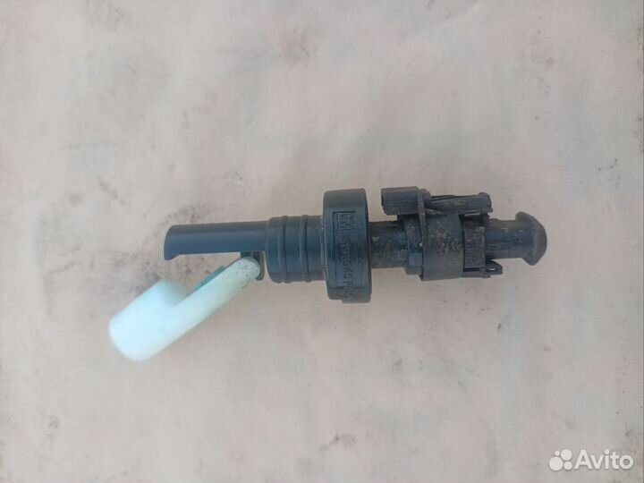 Датчик уровня жидкости стеклоомывателя Opel Astra