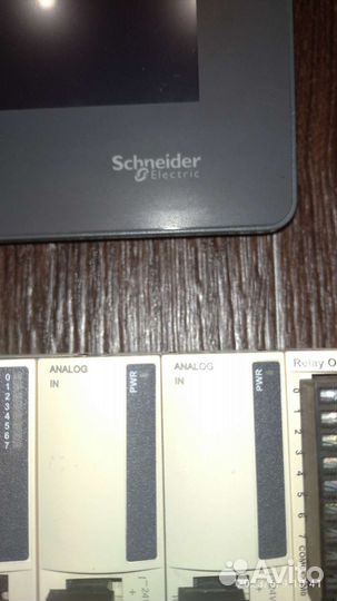 Контроллер+панель оператора Schneider