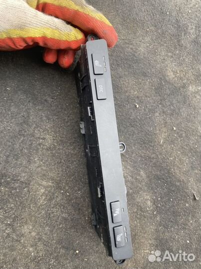 Блок кнопок центральной консоли BMW E63 6988978