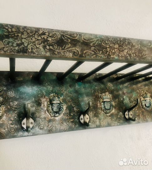 Прихожая вешалка ключница