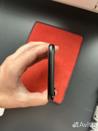 Телефон iPhone xr