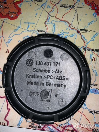 Оригинальный колпачок литого диска фольксваген VW