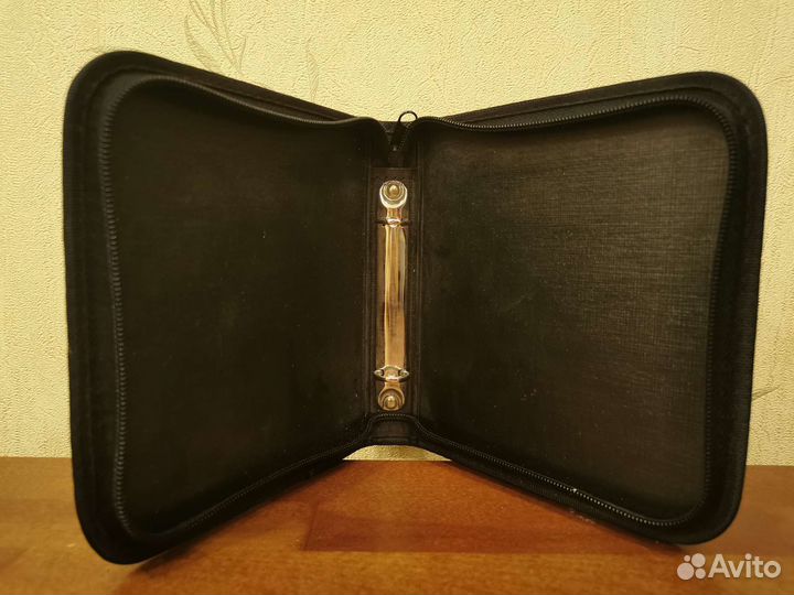 Боксы, контейнеры, папки для дисков CD, DVD