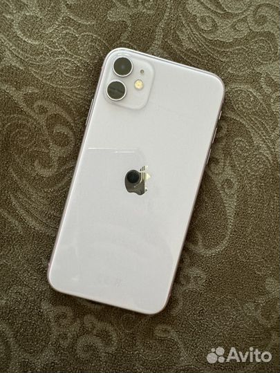 iPhone 11, 64 ГБ